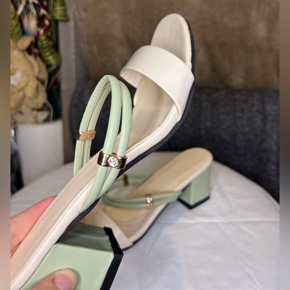 SHEIN Womens mule heels - Picture 2 of 4